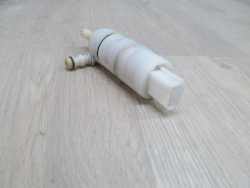 MERCEDES E W211 POMKA SPRYSKIWACZY LAMP REFLEKTOROW