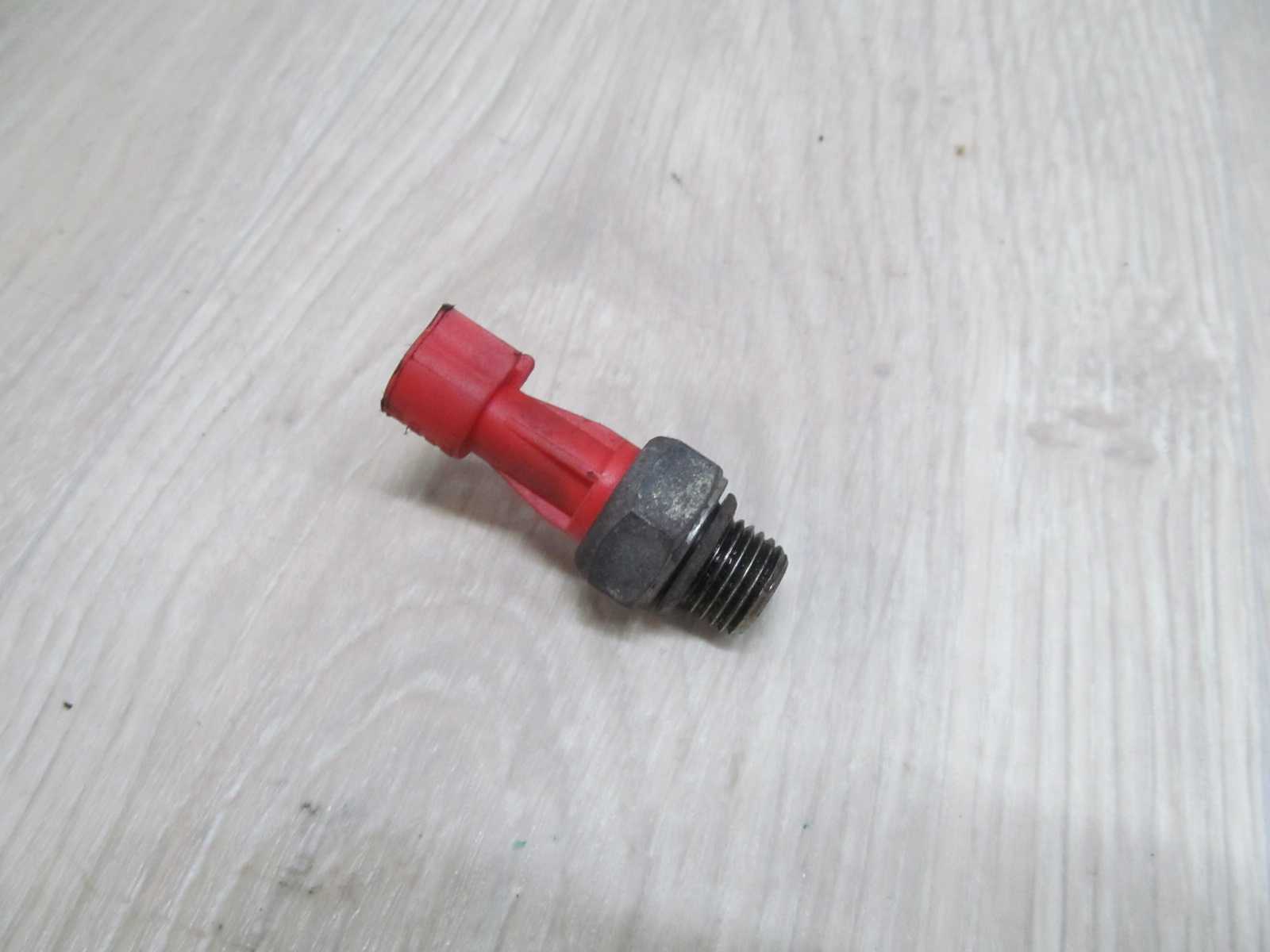 DUCATO BOXER JUMPER 3.0 06- CZUJNIK CISNIENIA OLEJU F100821