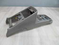 VOLVO XC90 TUNEL SRODKOWY PODSTAWA PODLOKIETNIK BEZ OAK 1049422 02-14