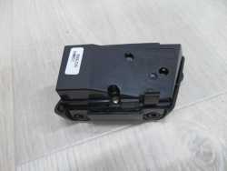 VOLVO XC90 STEROWANIE GNIAZDO SLUCHAWKOWE TYL PRAWY 8666729