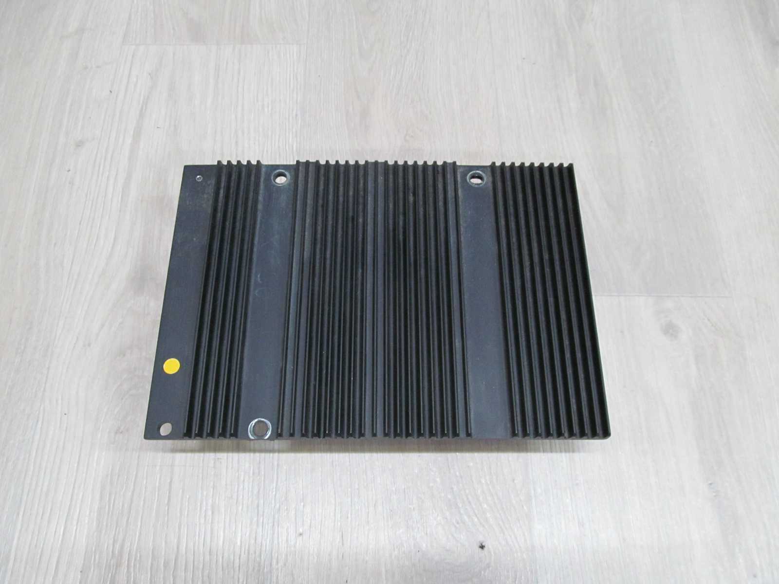 VOLVO C30 S60 V70 XC90 WZMACNIACZ AUDIO 8673851 02-14