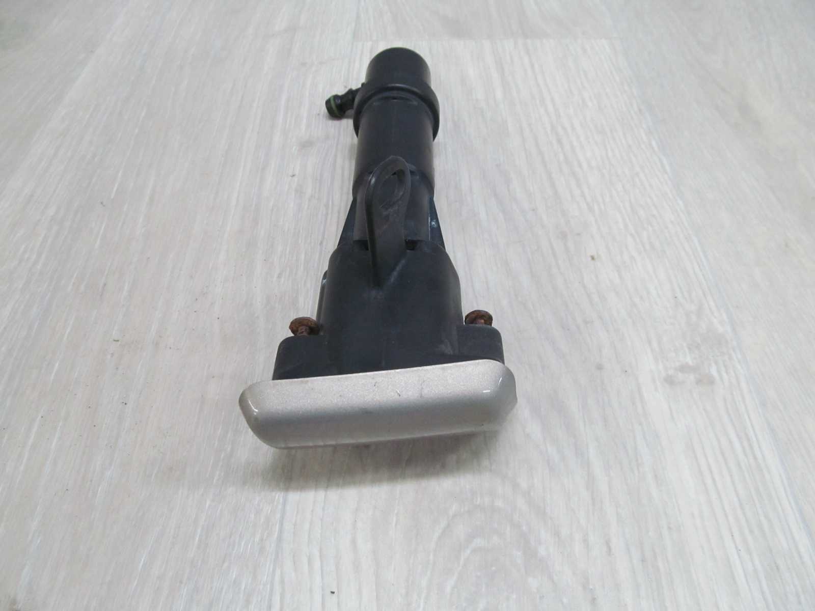 VOLVO XC90 SPRYSKIWACZ LAMPY REFLEKTORA XENON PRAWY 446-46 02-14