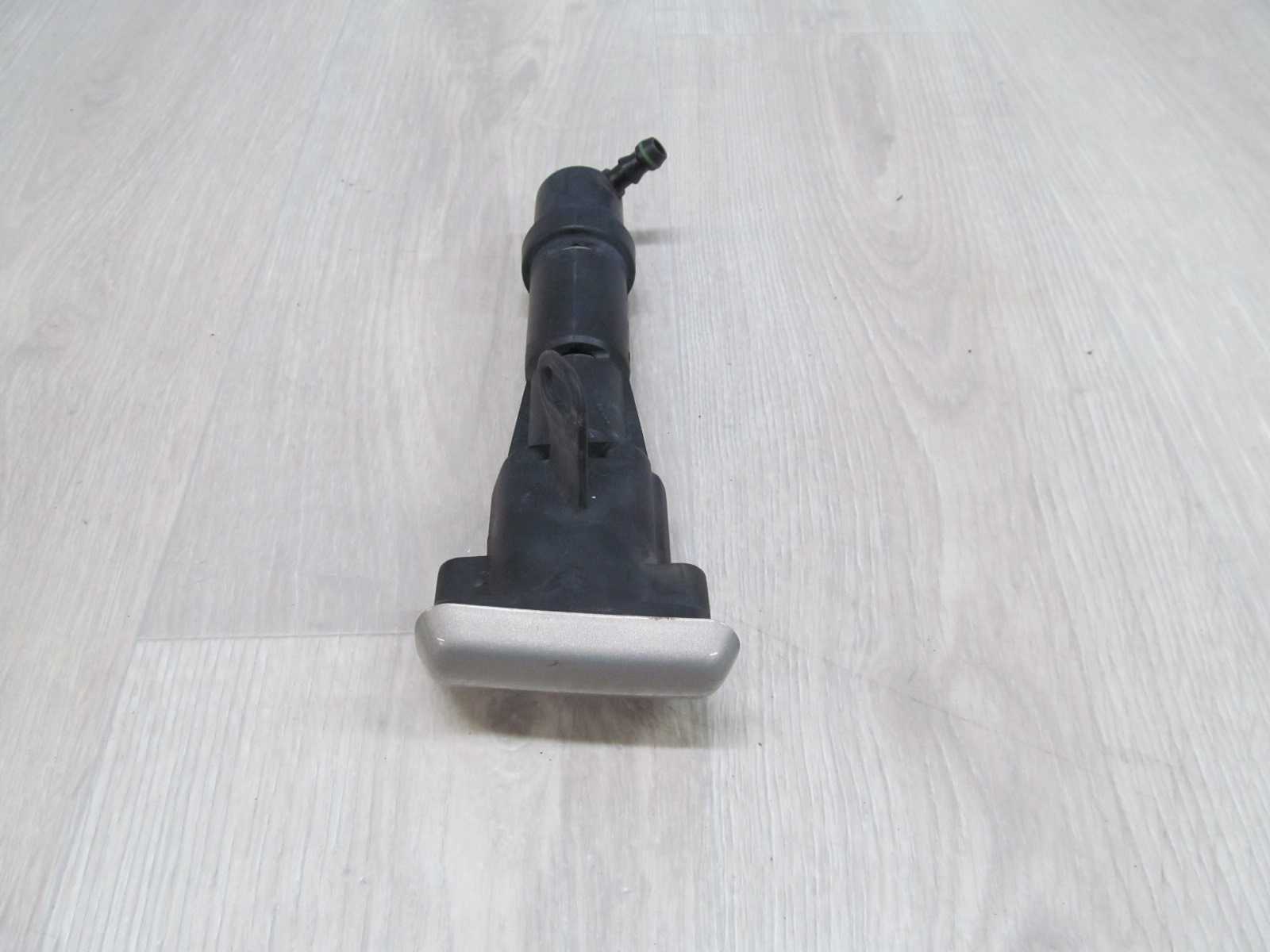 VOLVO XC90 SPRYSKIWACZ LAMPY REFLEKTORA XENON LEWY 446-46 02-14