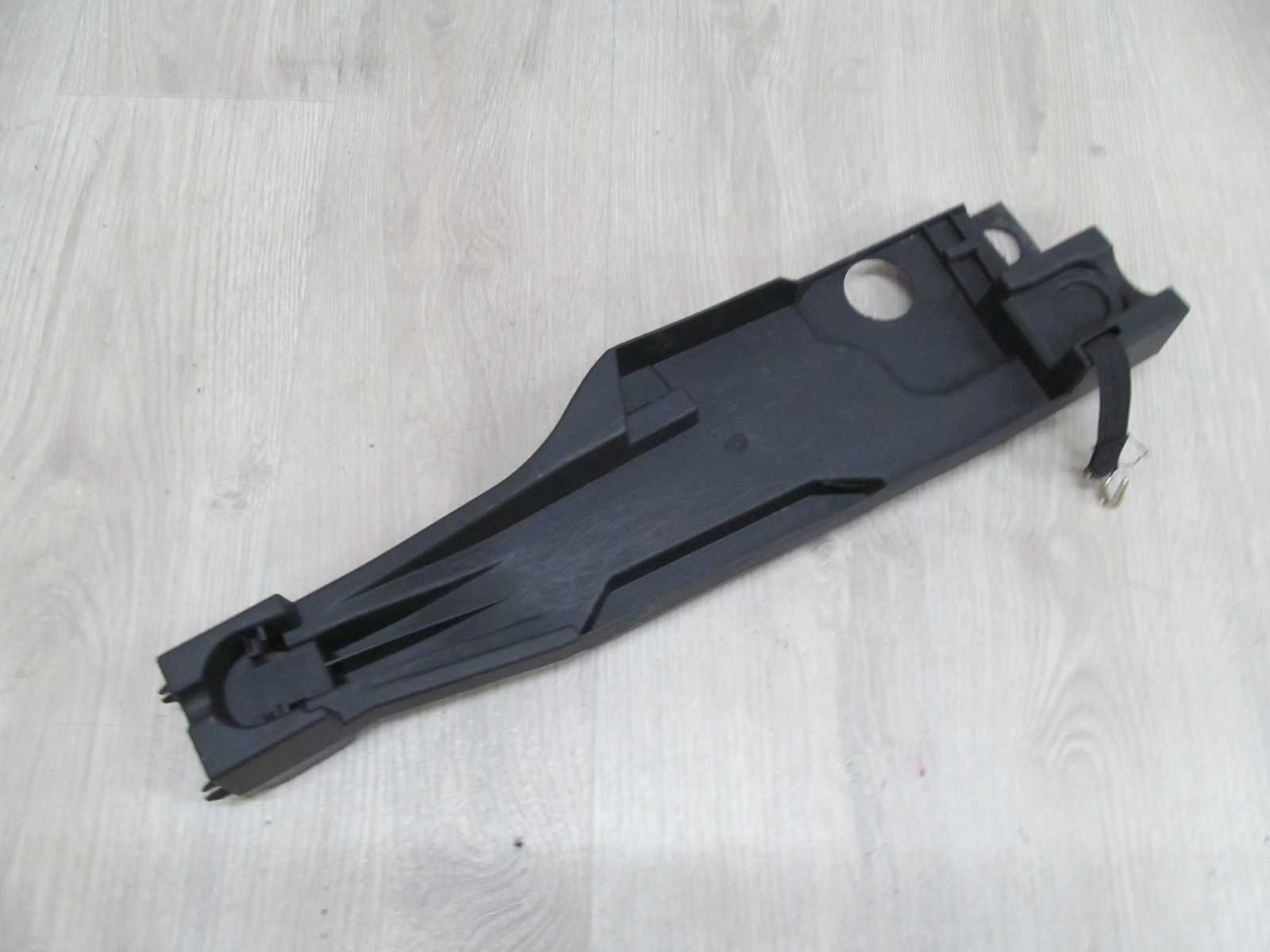 VOLVO XC90 UCHWYT MOCOWANIE LEWARKA PODNOSNIKA 30647864 02-14