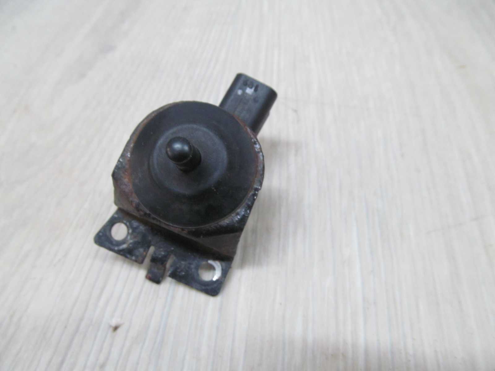 CITROEN C5 III X7 CZUJNIK KRANCOWKA MASKI 1490440080 08-17