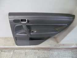 VW TOUAREG 7L TAPICERKA BOCZEK DRZWI TYL PRAWY 7L6867212