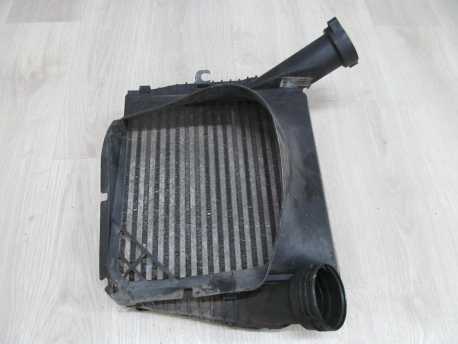 VW TOUAREG 7L AUDI Q7 3.0 TDI CHLODNICA INTERCOOLER LEWY 7L6145803C