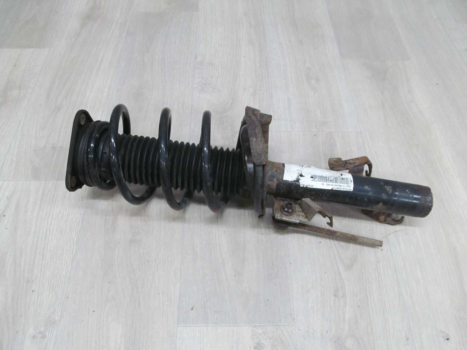 VOLVO S40 V50 2.4 B 04-11 MCPERSON AMORTYZATOR PRZOD PRAWY