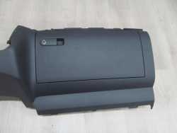 VW TOUAREG 7L 02-06 SCHOWEK PASAZERA KONSOLA DOLNA 6858904