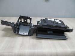 VW TOUAREG 7L 02-06 SCHOWEK PASAZERA KONSOLA DOLNA 6858904