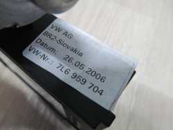 VW TOUAREG 7L 03-10 SILNICZEK SZYBY TYL PRAWY 3D0959794E 7L6959704