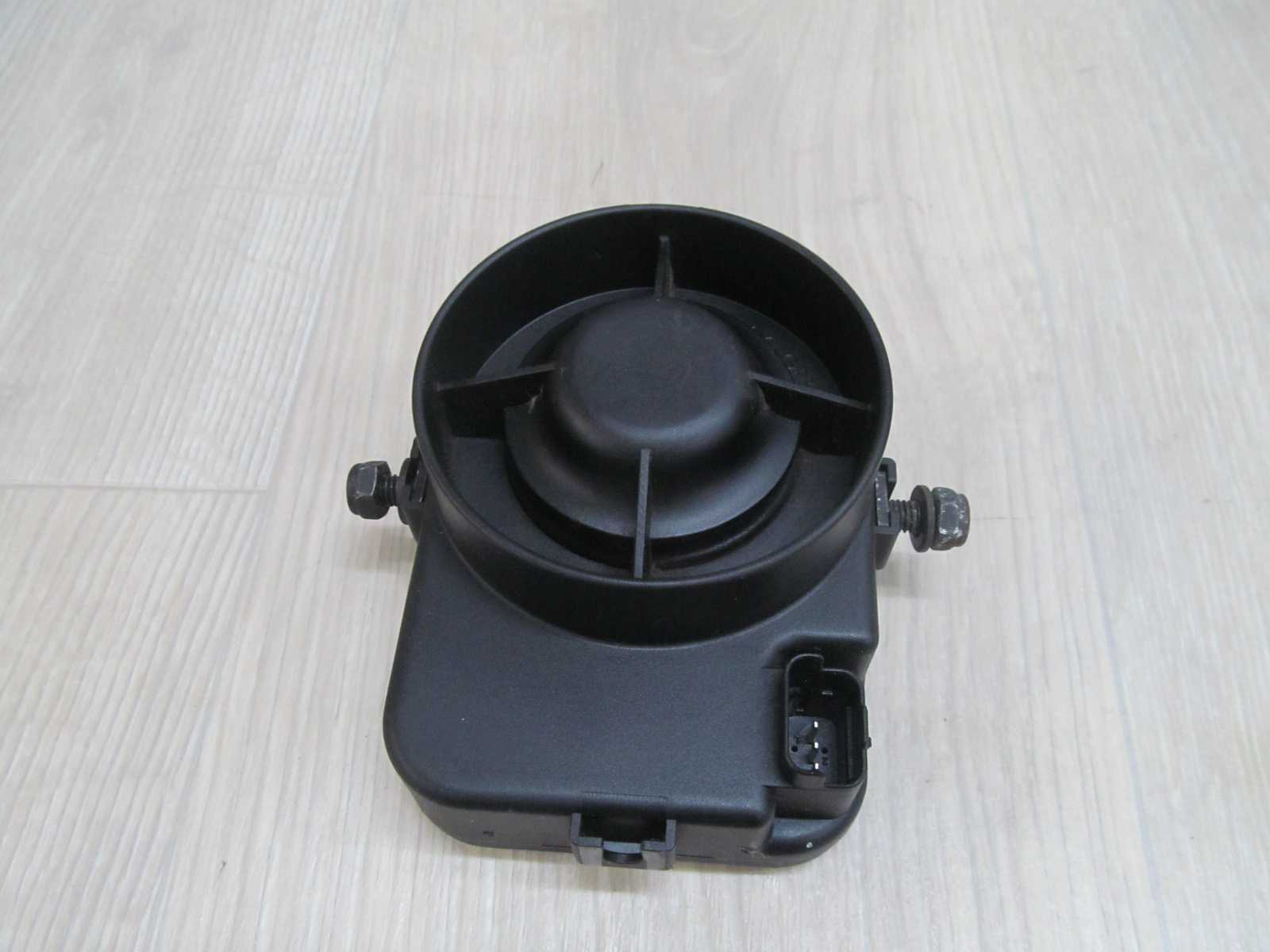 VOLVO C30 S40 V50 04-12 SYRENA ALARMU 8696043