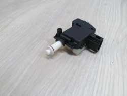 VW TOUAREG 7L 03-10 SILOWNIK KLAPKI WLEWU PALIWA 1J0810773D 1K5959782
