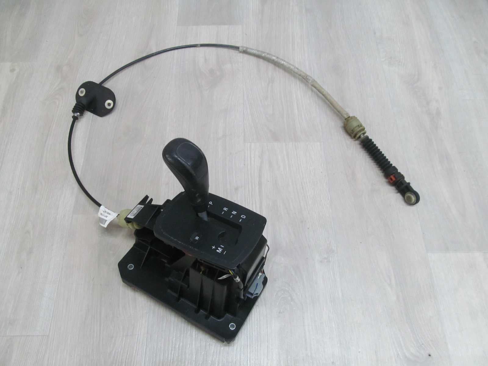 VOLVO S40 V50 AUTOMAT LEWAREK WYBIERAK BIEGOW 30711733 04-12