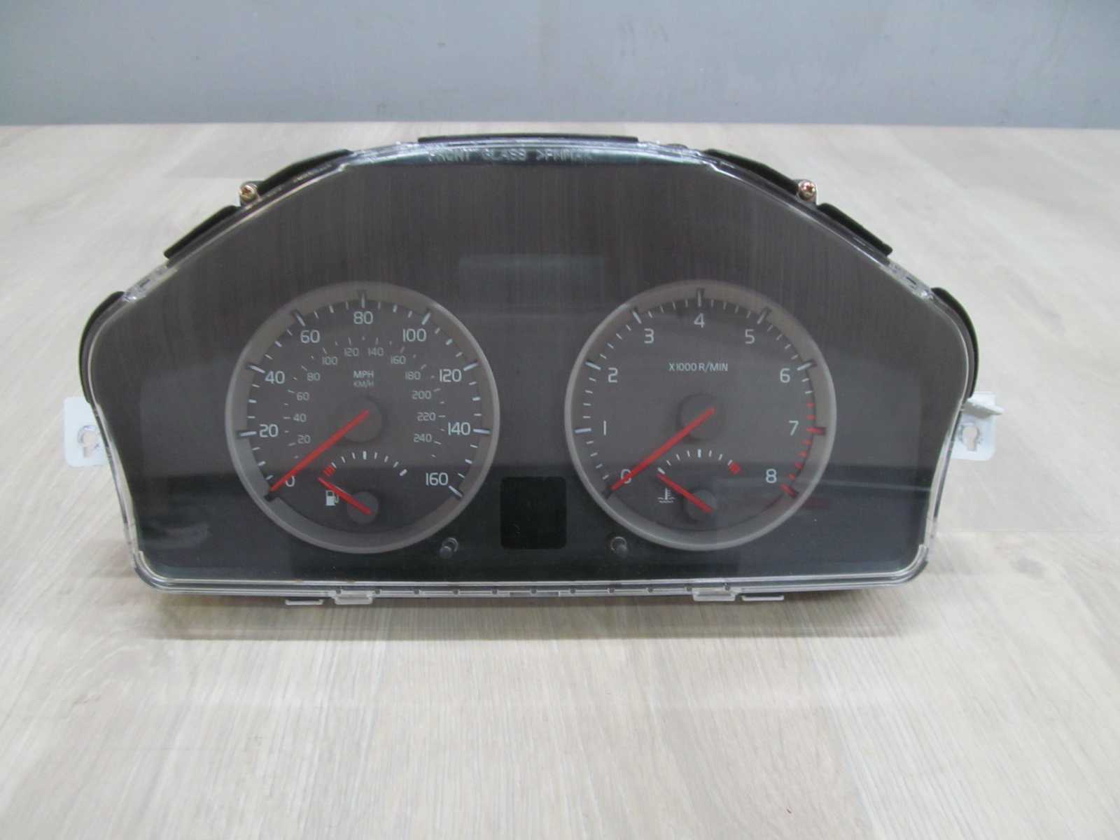 VOLVO S40 V50 C70 2.4 i LICZNIK ZEGAR 30682569 04-12