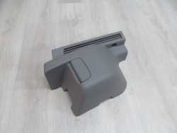 VOLVO V50 OSLONA PASA NAPINACZA TYL 08650743 PRAWA 04-12
