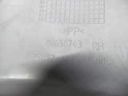VOLVO V50 OSLONA PASA NAPINACZA TYL 08650743 PRAWA 04-12