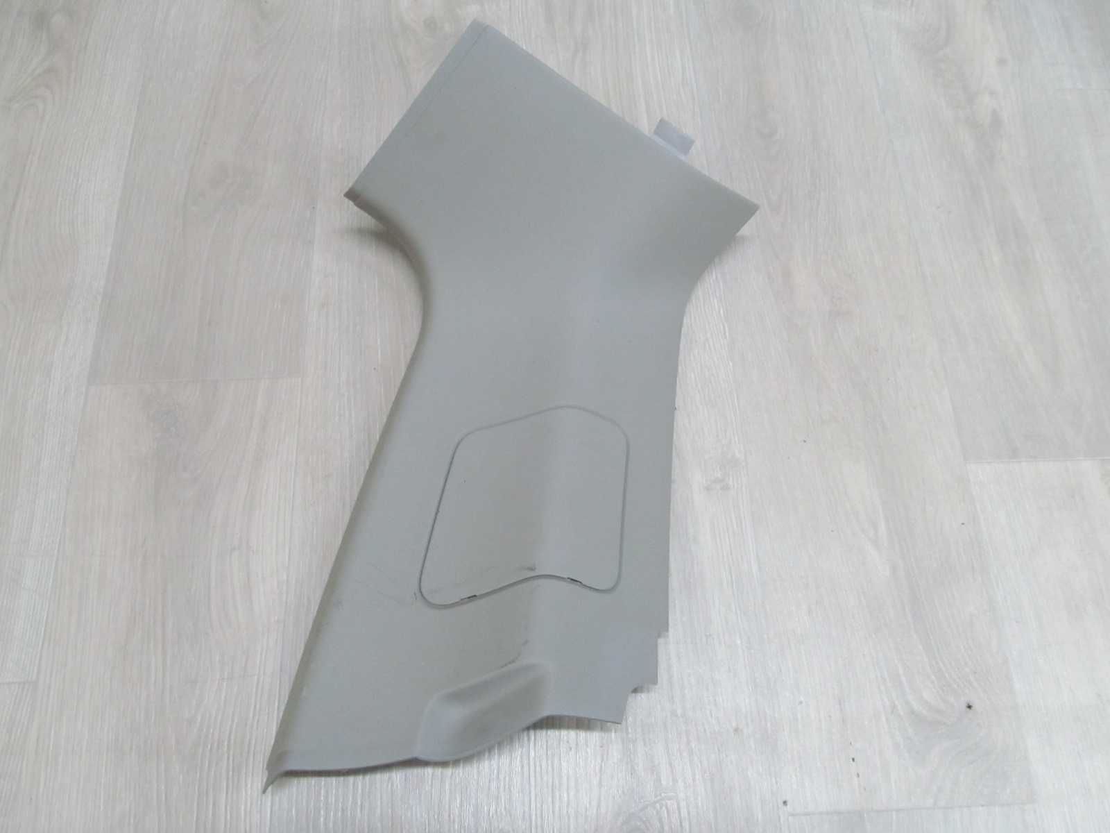 VOLVO V50 POSZYCIE OSLONA SLUPKA TYL LEWA 8641781 04-12