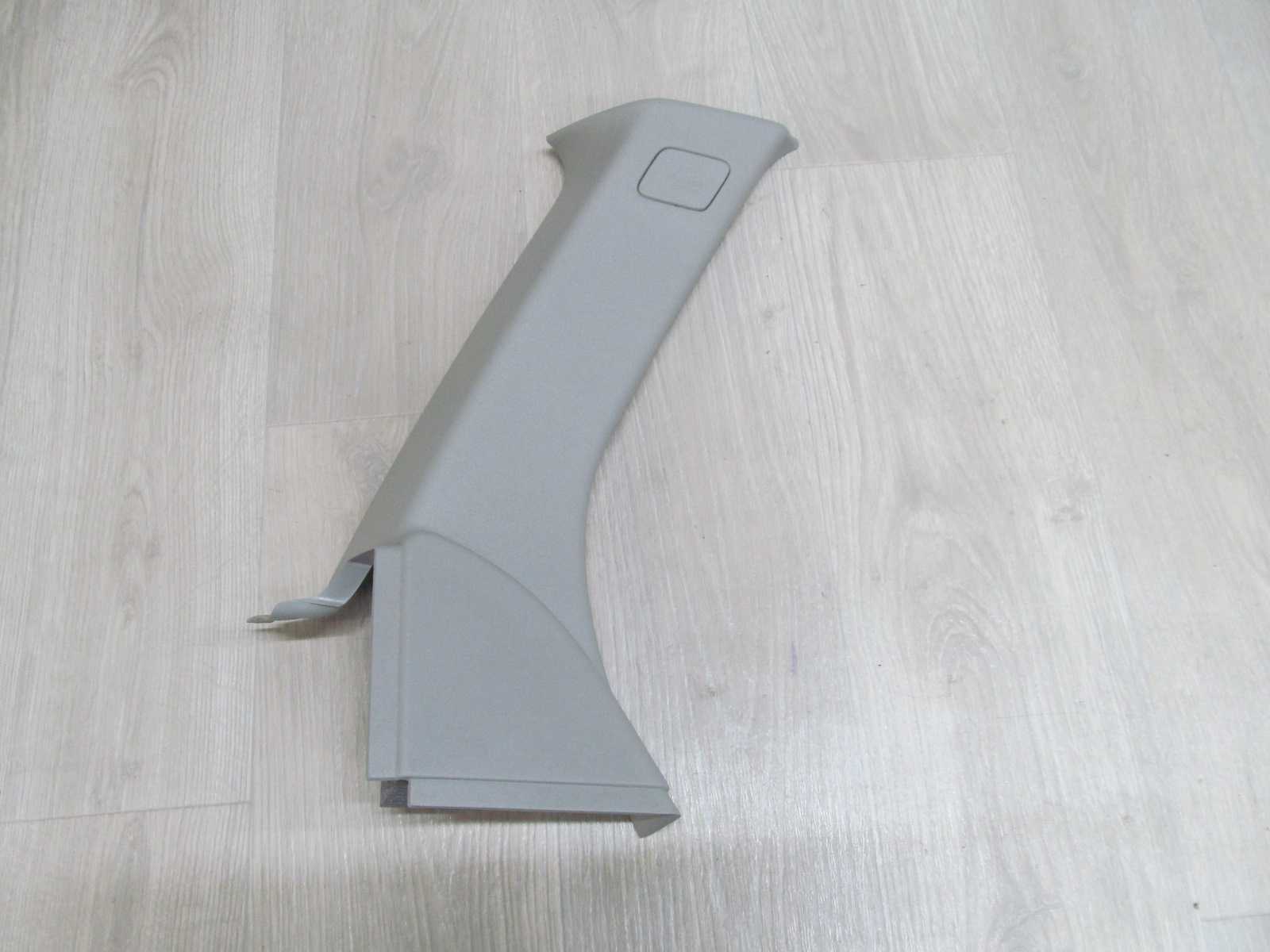 VOLVO V50 POSZYCIE OSLONA SLUPKA TYL LEWA 8641779 04-12