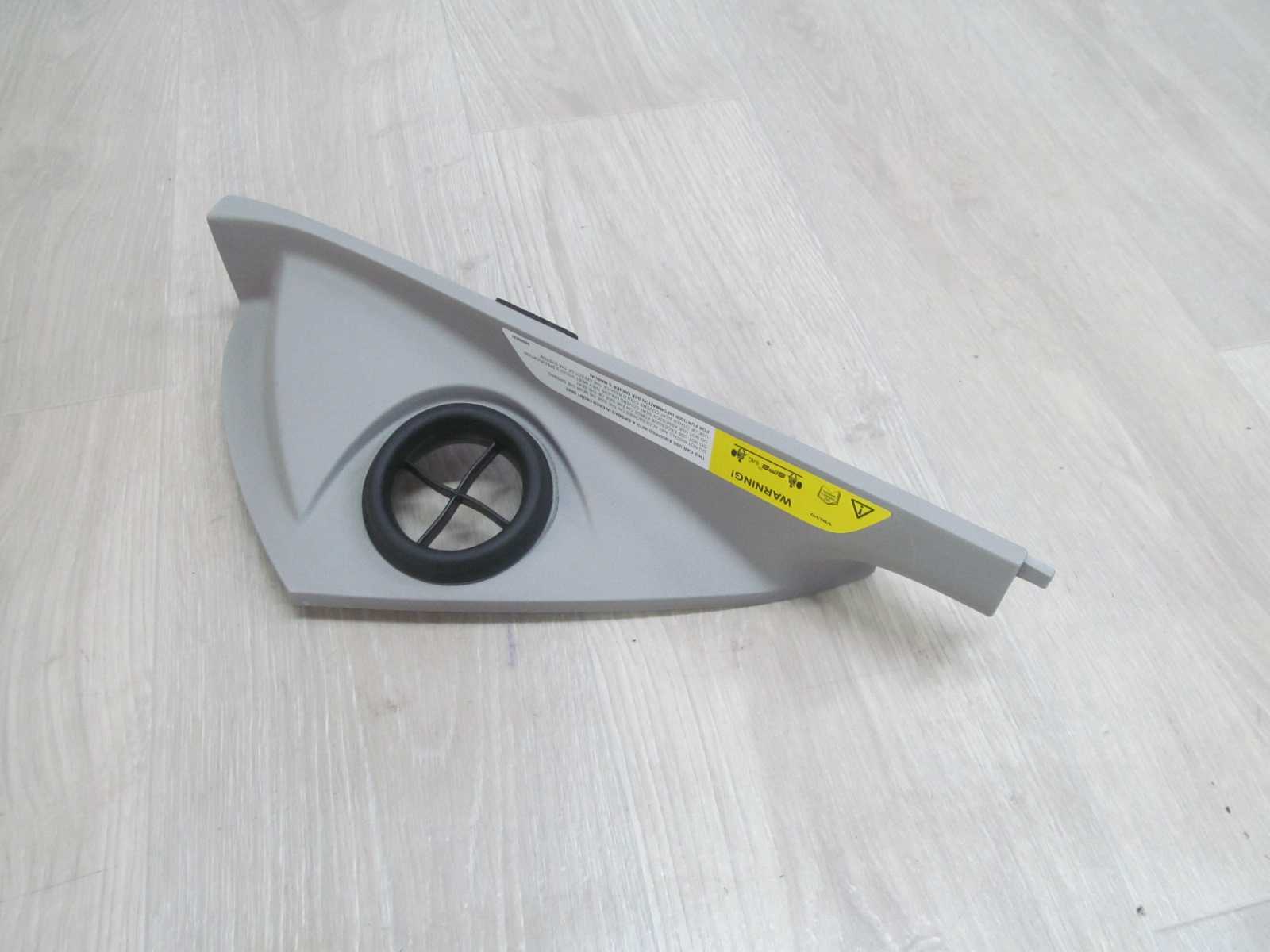 VOLVO S40 V50 OSLONA ZASLEPKA DESKI KONSOLI PRAWA 30672383 04-12