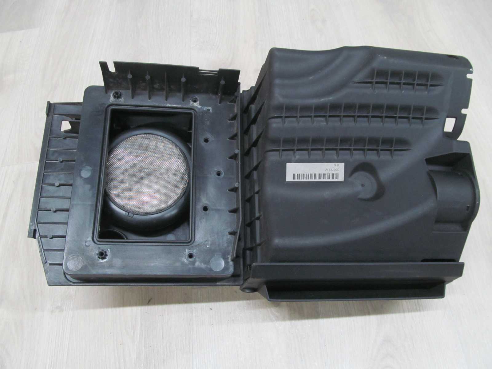 VOLVO S40 V50 C70 2.4 i OBUDOWA FILTRA POWIETRZA KOMPUTERA 30677532 04-12