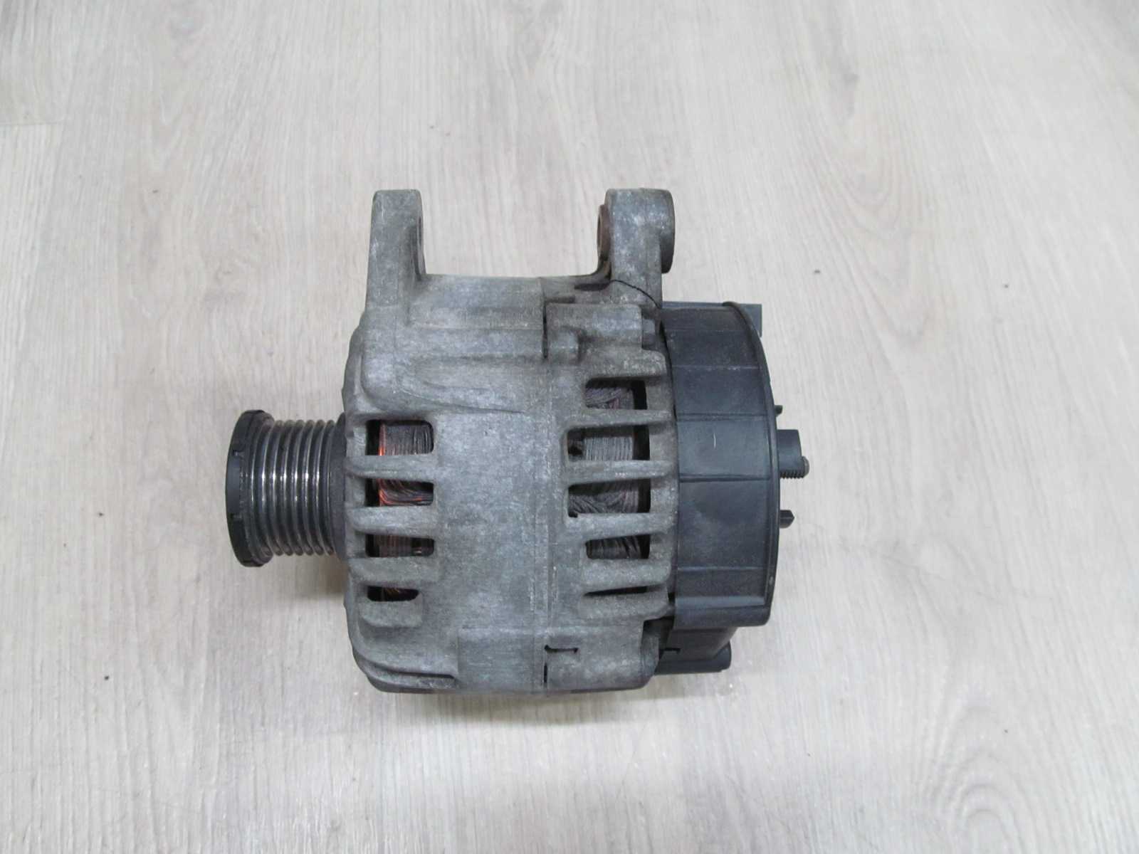 OPEL VIVARO TRAFIC 2.0 DCI 06-14 ALTERNATOR 8200404459 2542966G