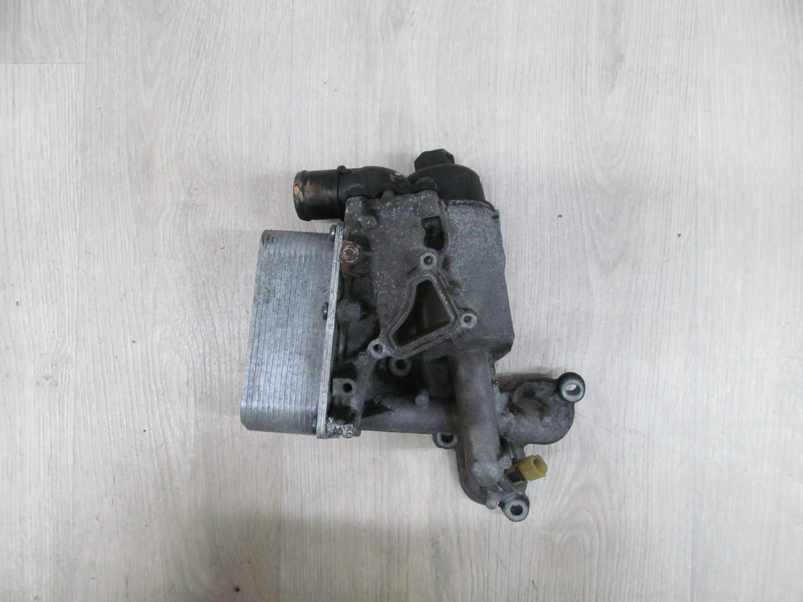 OPEL VIVARO TRAFIC 2.0 DCI 06-14 PODSTAWA FILTRA OLEJU CHLODNICZKA 8200797762