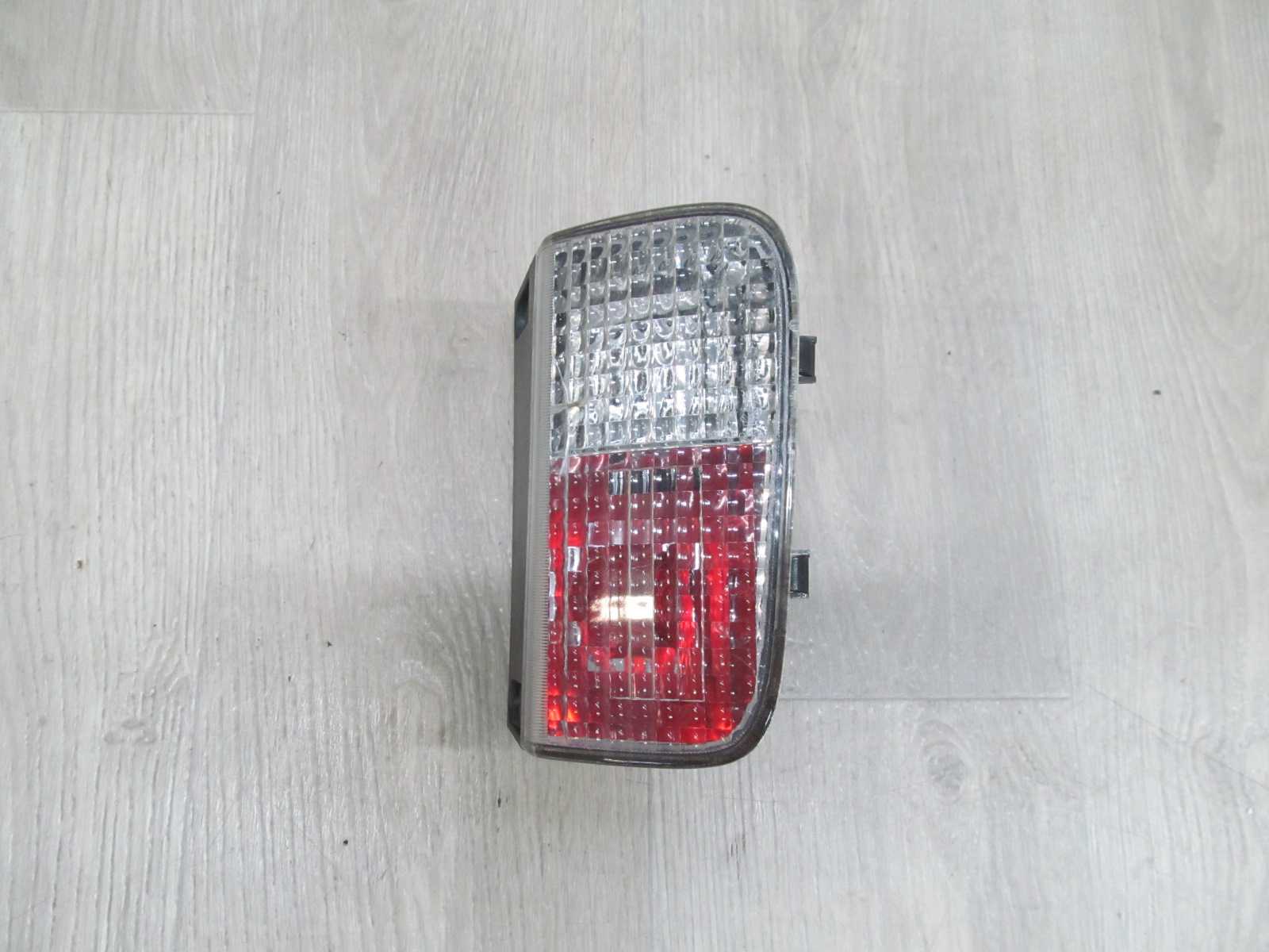 OPEL VIVARO TRAFIC 06-14 LAMPA PRZECIWMGIELNA TYL PRAWA UK