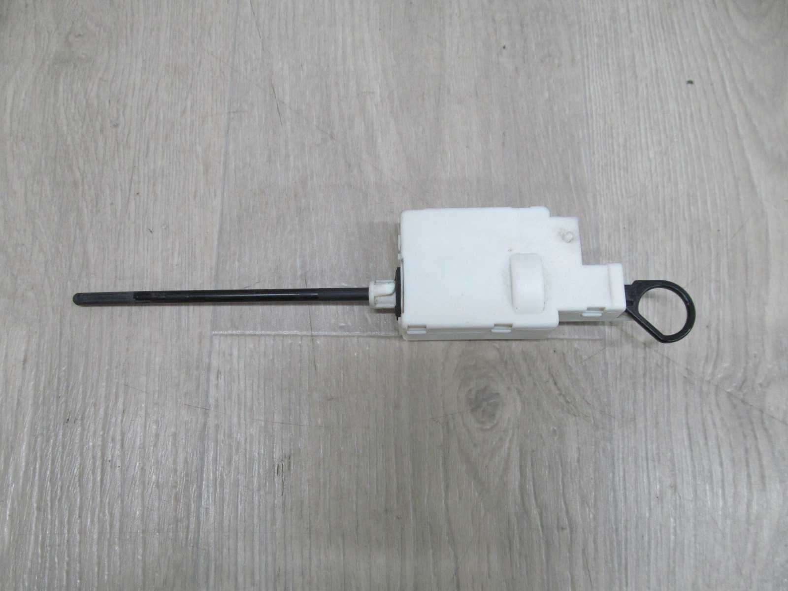 OPEL VIVARO TRAFIC 06-14 SILOWNIK KLAPKI WLEWU PALIWA 8200032984 91166188