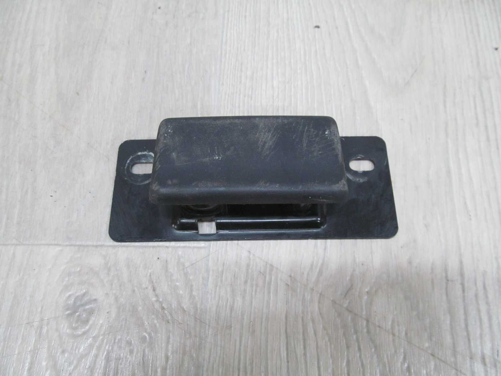 OPEL VIVARO TRAFIC 06-14 RYGIEL DRZWI TYLNYCH 8200006253 91166044