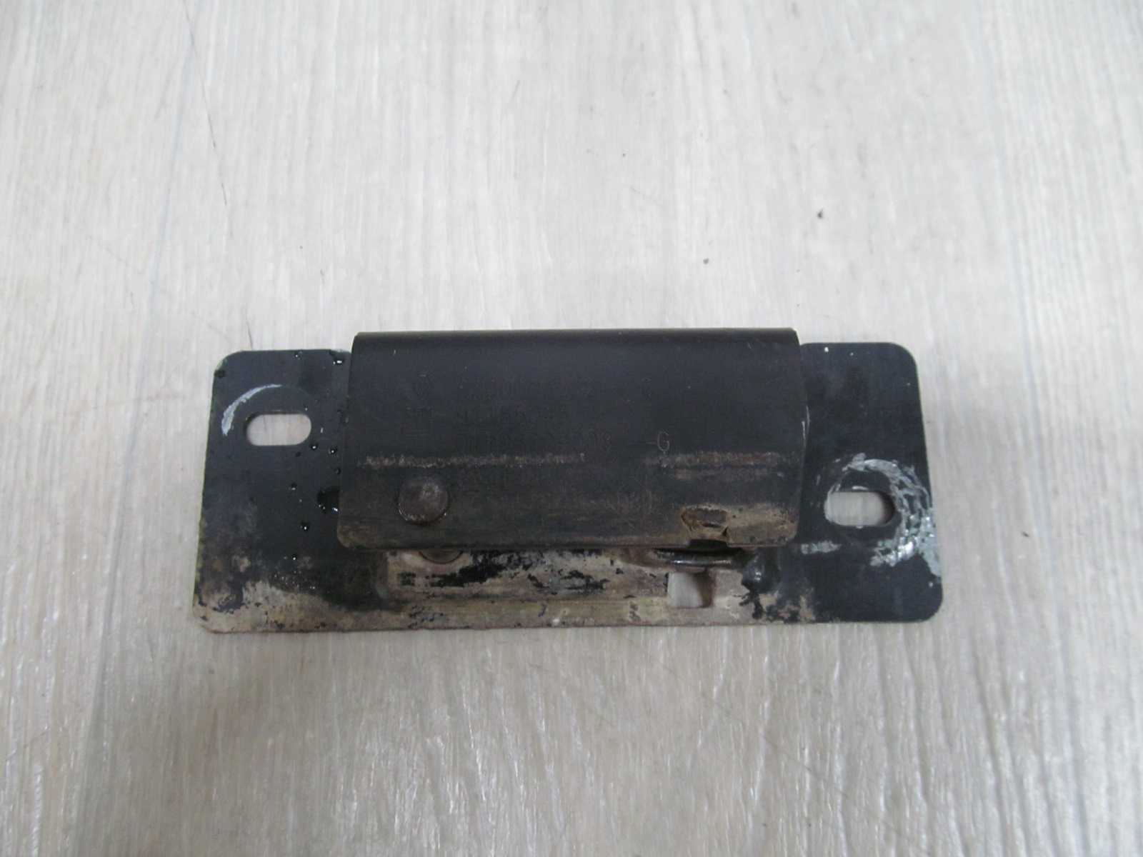 OPEL VIVARO TRAFIC 06-14 RYGIEL DRZWI TYLNYCH 8200006252 91166043