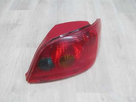 PEUGEOT 307 HB LAMPA TYL PRAWA EU 01-05