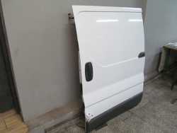 OPEL VIVARO TRAFIC 01-14 DRZWI PRZESOWNE PRAWE 474
