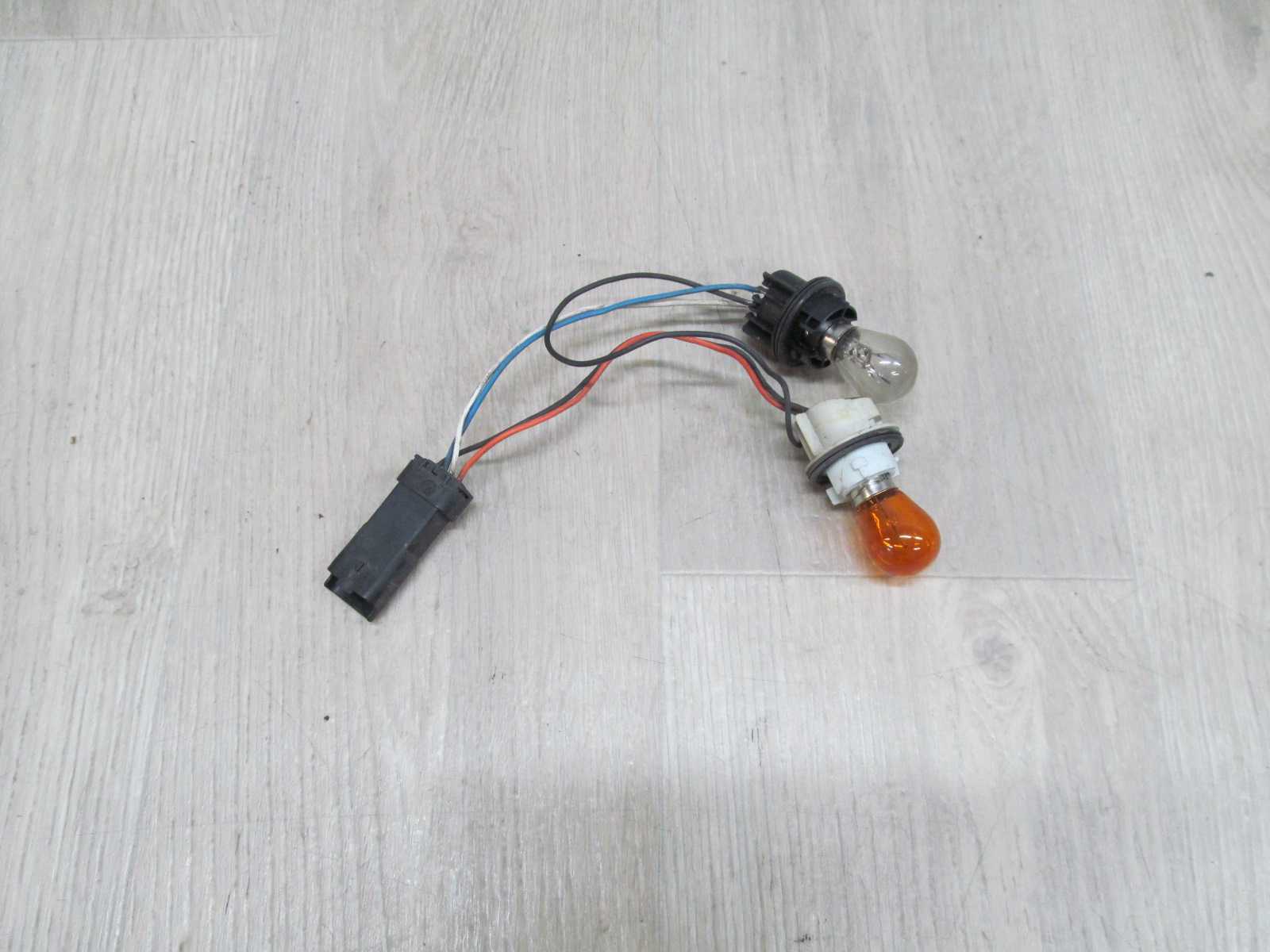 OPEL VIVARO TRAFIC 01-14 WIAZKA INSTALACJA LAMPY TYL