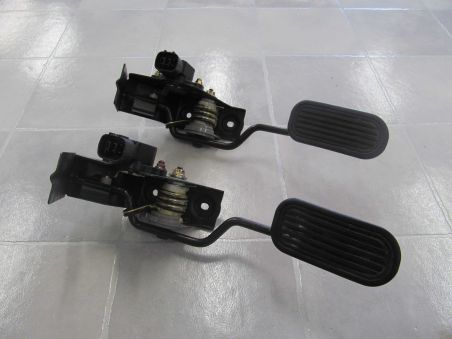 TOYOTA AVENSIS POTENCJOMETR 89281-20040