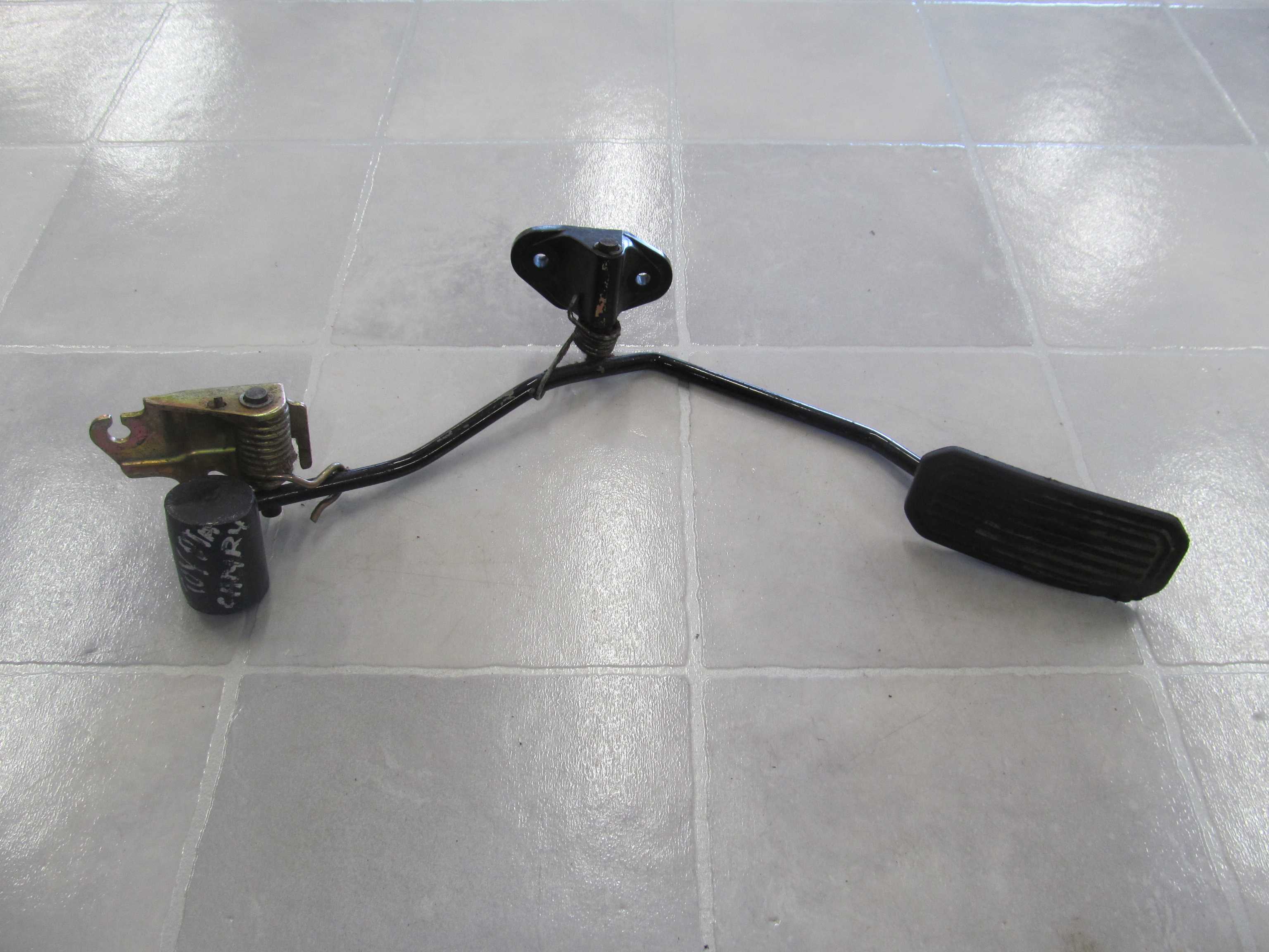 TOYOTA CAMRY 96/00 PEDAL GAZU OKAZJA!