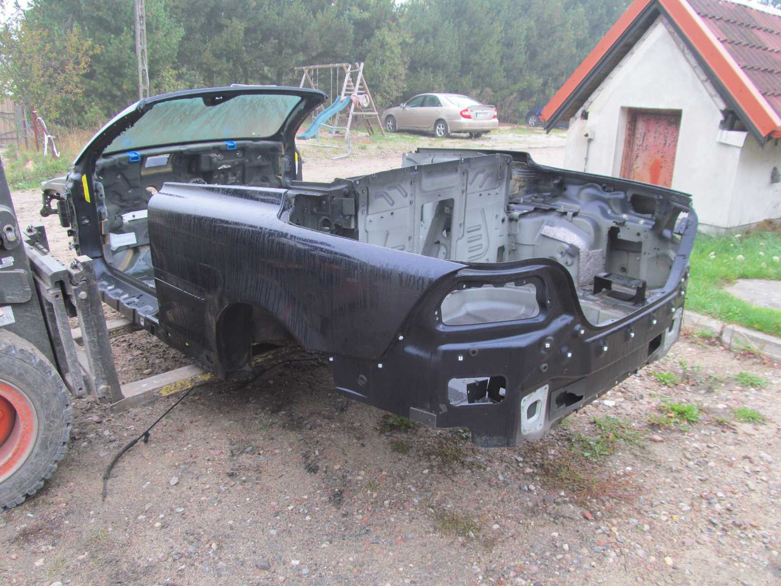 VOLVO C70 06-13 CWIARTKA BLOTNIK TYL LEWY 467-26