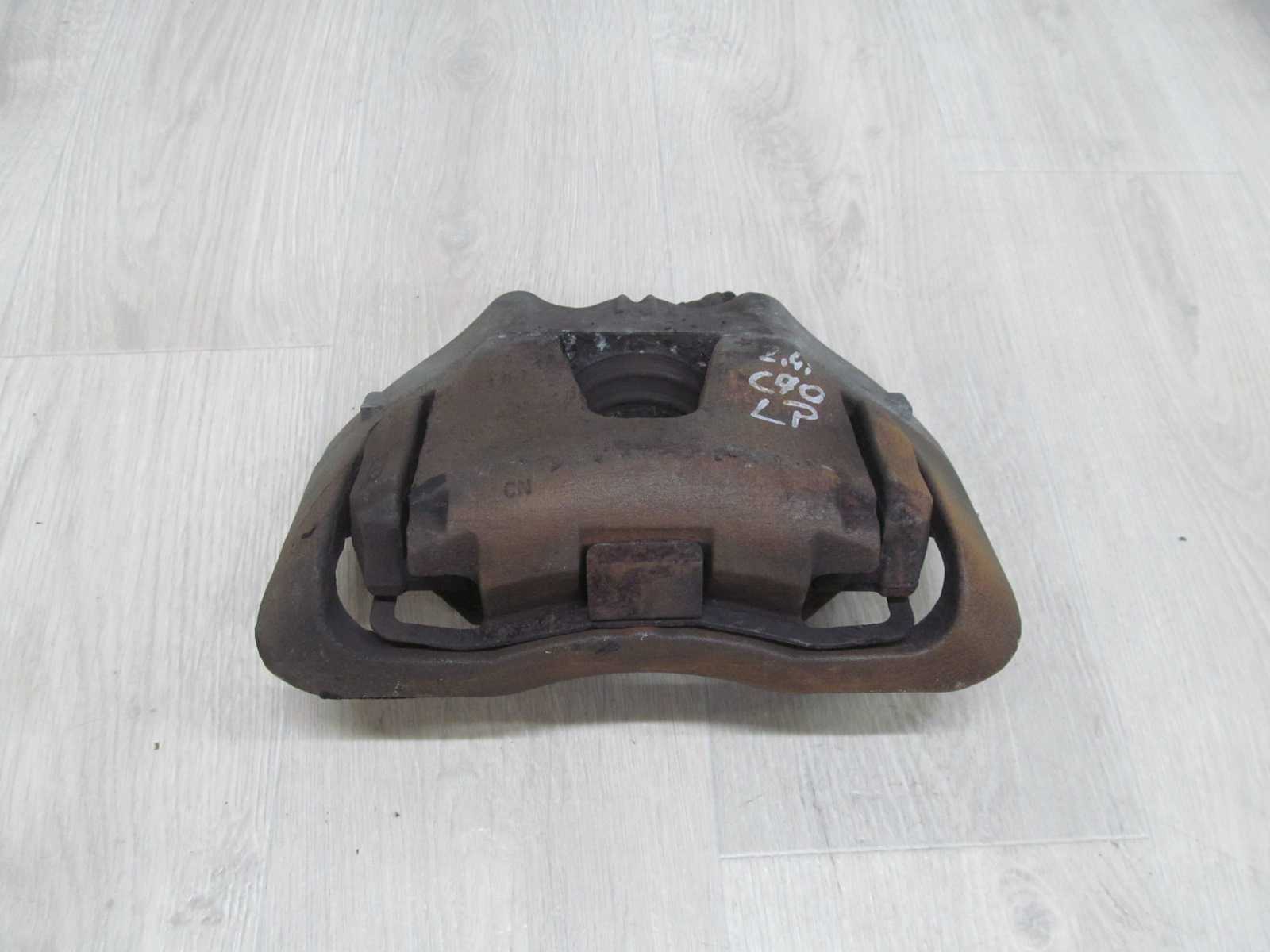 VOLVO S40 V50 C30 C70 2.4 06-13 ZACISK HAMULCOWY PRZOD LEWY