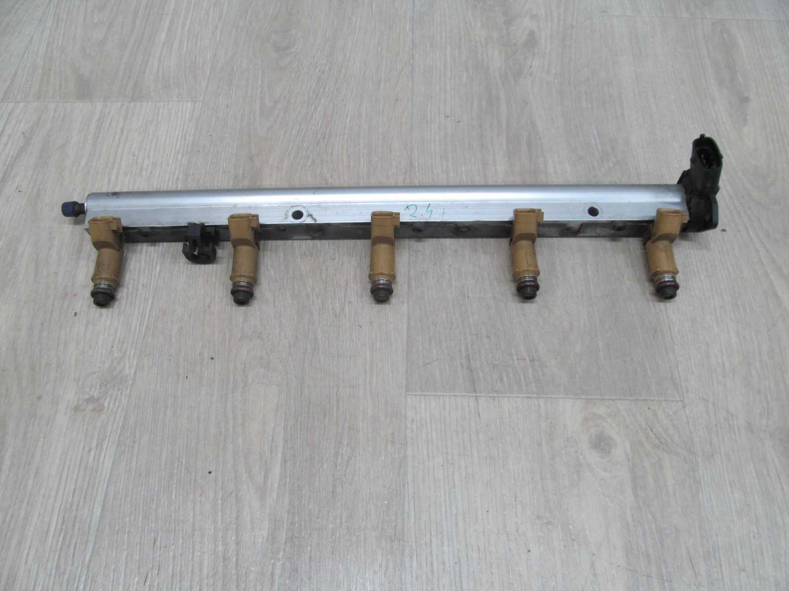 VOLVO C30 S40 V50 C70 2.4 B WTRYSK WTRYSKIWACZ PALIWA 8627815 02-14
