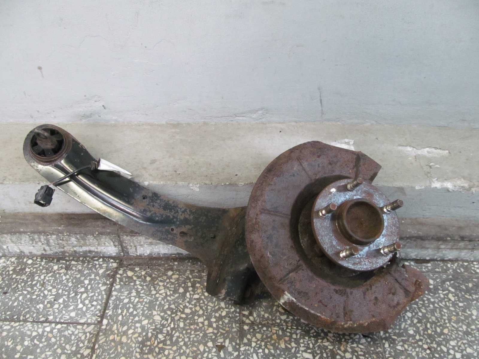 VOLVO C70 06-13 PIASTA ZWROTNICA WAHACZ TYL LEWY 3M51-5A969-AJ