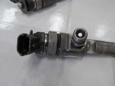 FORD PEUGEOT 1.4HDI WTRYSK WTRYSKIWACZ 0445110135