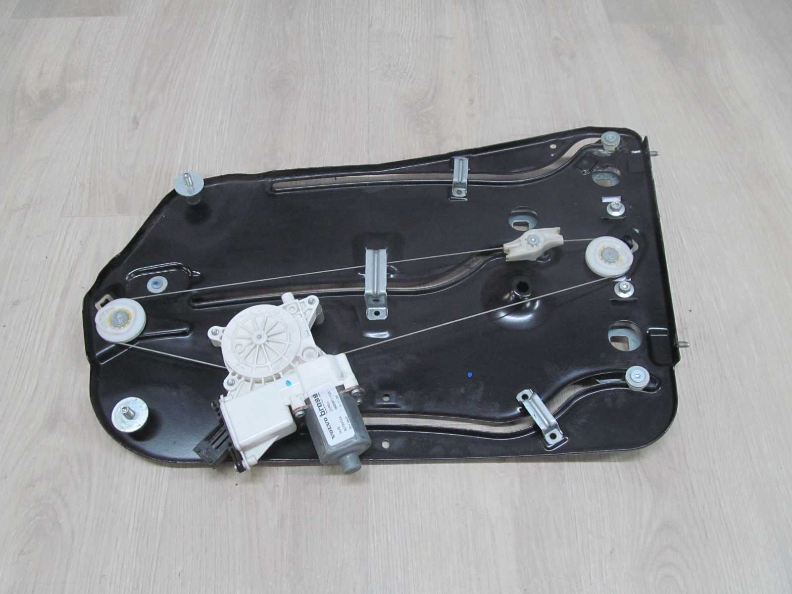 VOLVO C70 06-13 MECHANIZM PODNOSNIK SZYBY TYL PRAWY 30784124 9466810