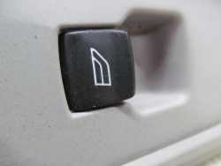 VOLVO C30 S40 V50 C70 06-13 PANEL PRZELACZNIK SZYB PRZOD PRAWY 9466562 9466562