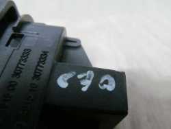 VOLVO C30 S40 V50 C70 06-13 PRZELACZNIK BLOKADY DRZWI 0665832
