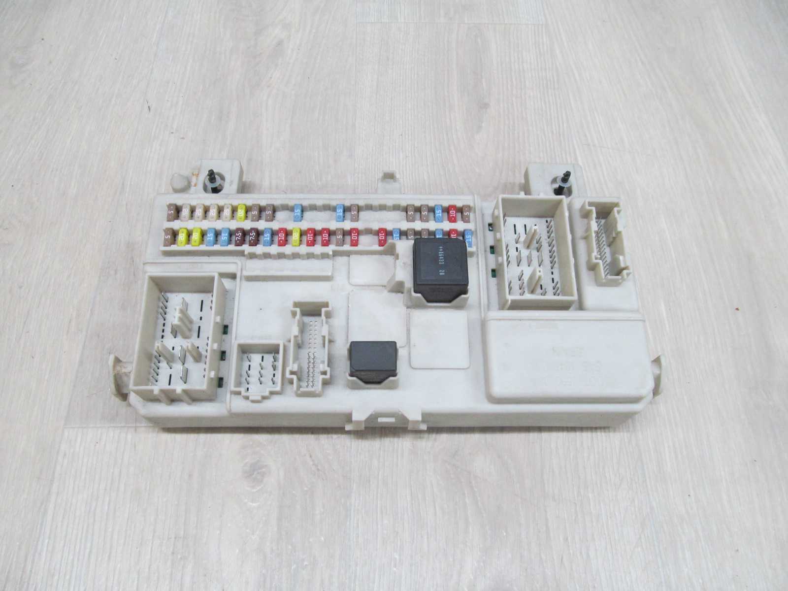 VOLVO C70 06-13 SKRZYNKA MODUL BSI 30765015