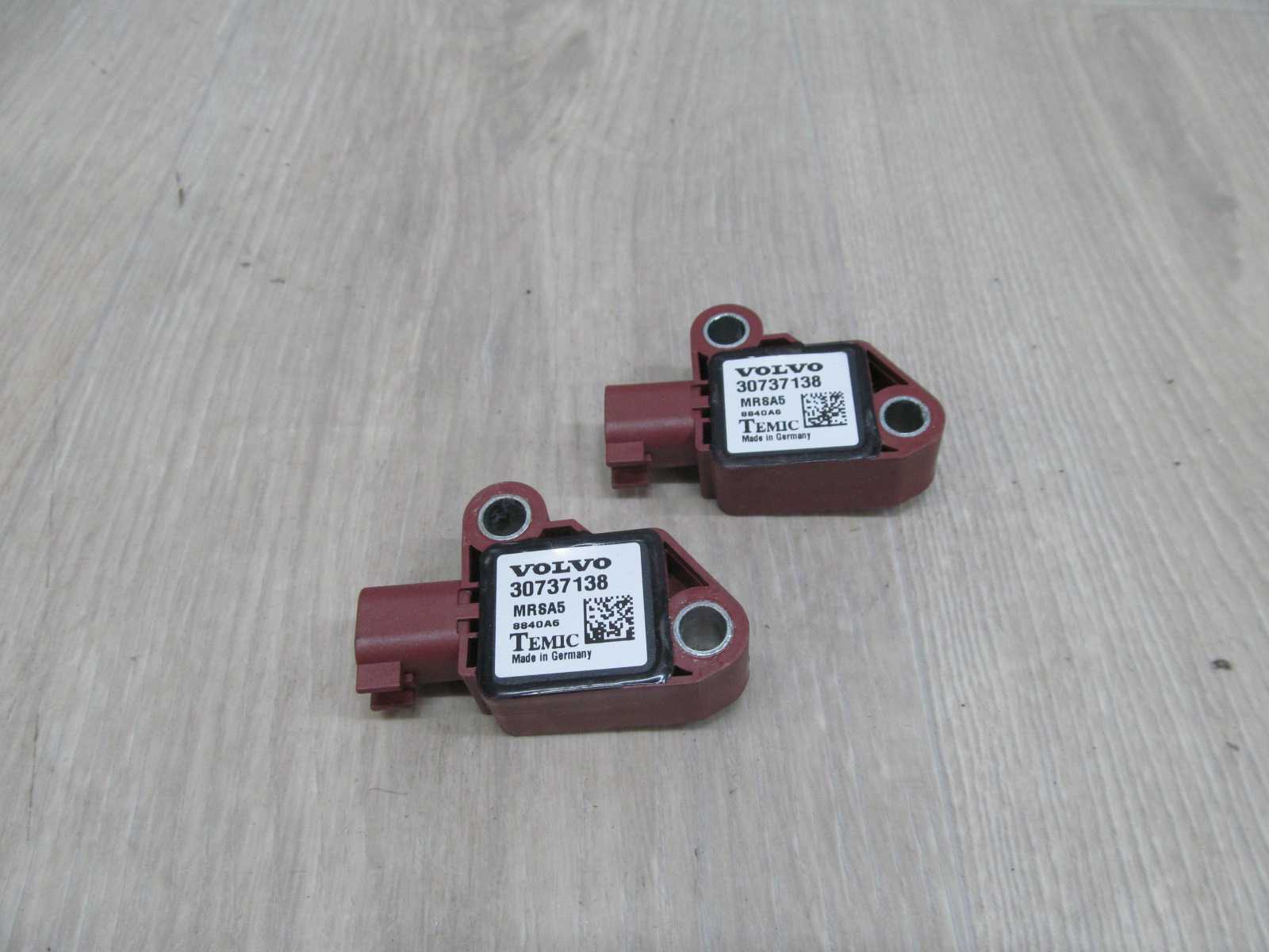 VOLVO C30 S40 V50 C70 06-13 CZUJNIK UDERZENIOWY 30737138