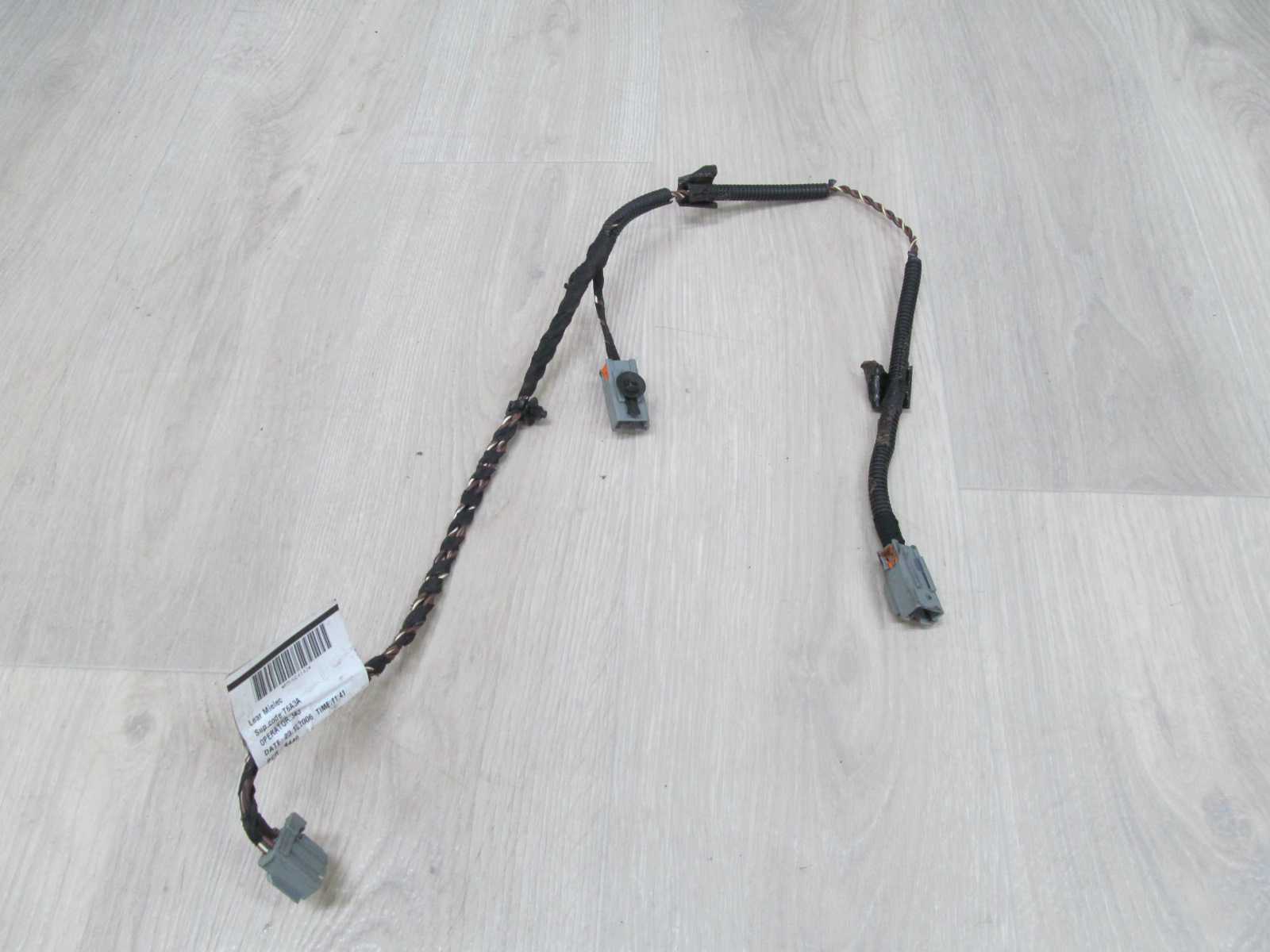 VOLVO C70 06-13 WIAZKA INSTALACJA SUBWOOFERA WZMACNIACZA 30724584