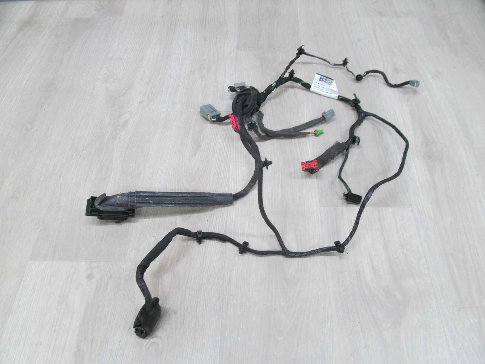 VOLVO C70 06-13 WIAZKA INSTALACJA DRZWI PRAWA 30786038-AB