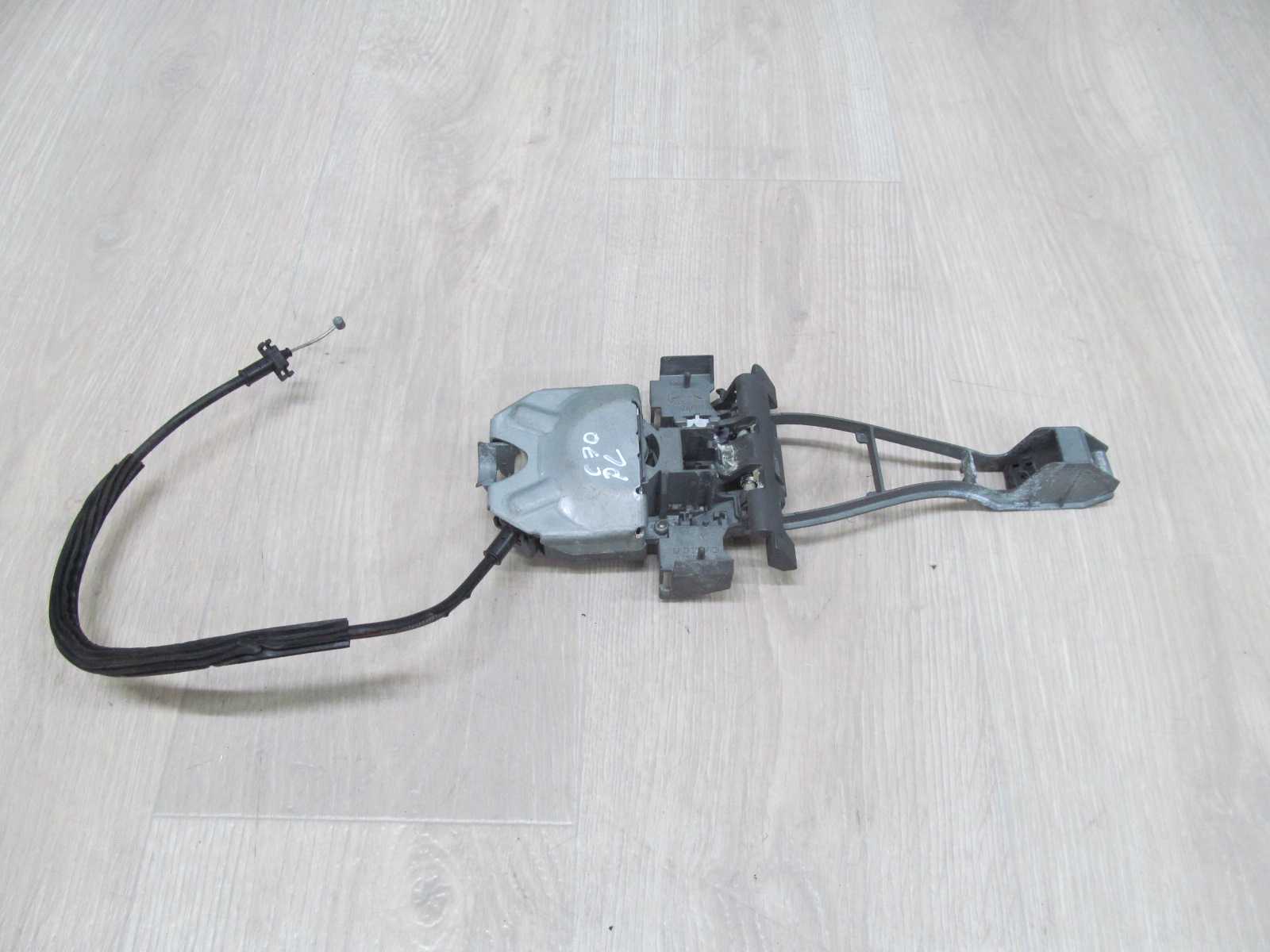 VOLVO C70 06-13 KORPUS KLAMKI ZEWNETRZNEJ LEWEJ