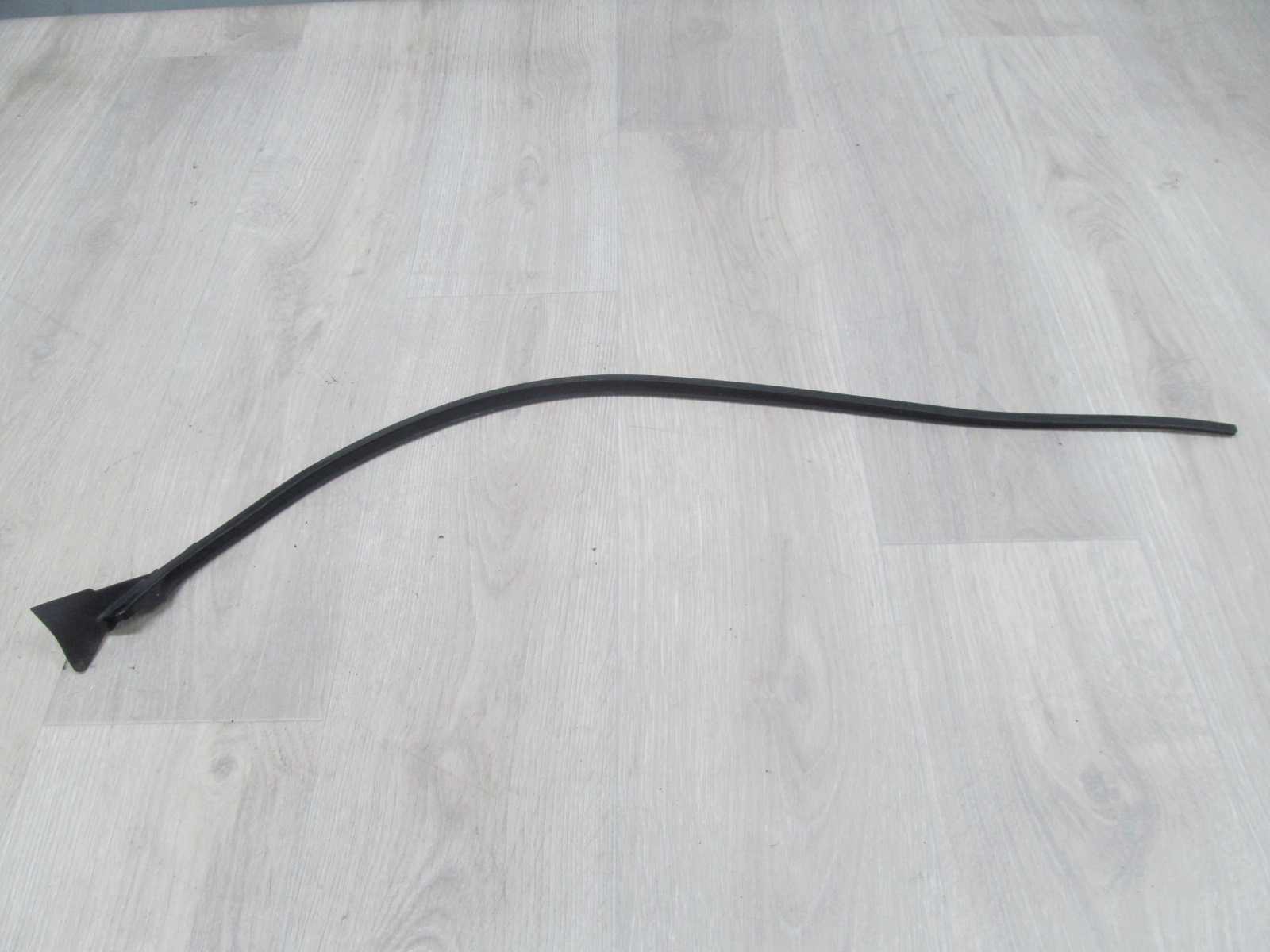VOLVO C70 II 06-13 USZCZELKA LISTWA SZYBY CZOLOWEJ PRAWA 31256497